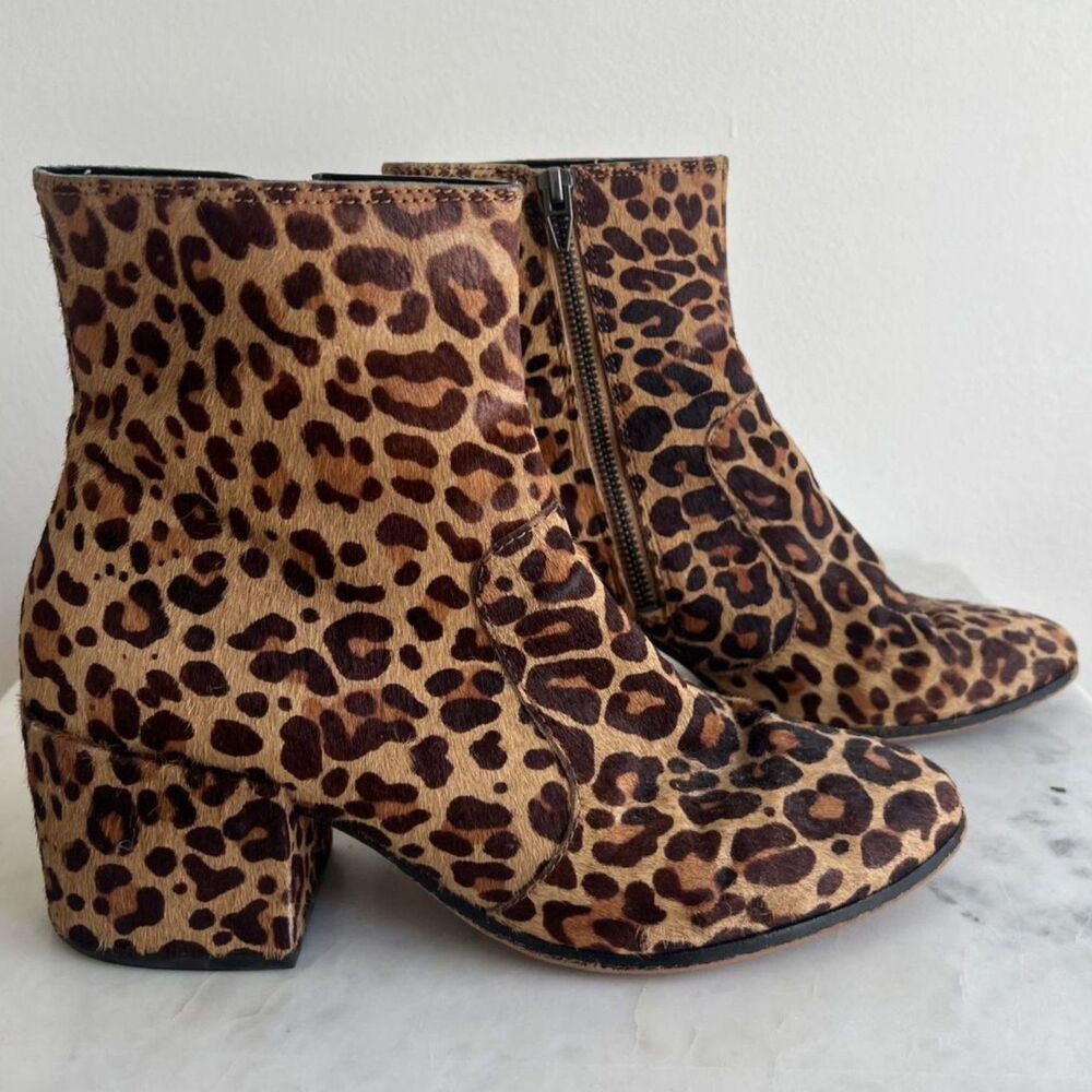 EUC Dolce Vita Leopard Print Chunky Heel Calf Hair Leather Booties, Sz. 6.5